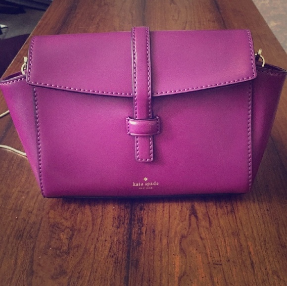 ♤New Kate Spade crossbody♤ - Picture 1 of 6